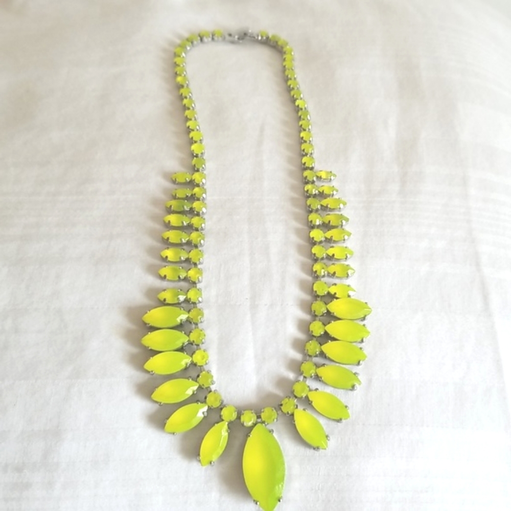 Silver Yellow Rhinestone Statement Necklace - Picture 2 of 4